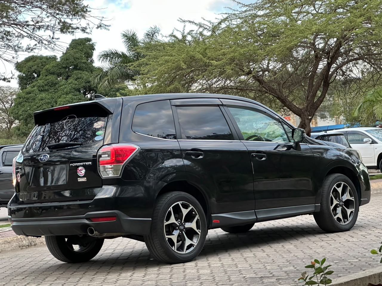 SUBARU FORESTER thumbnail 3